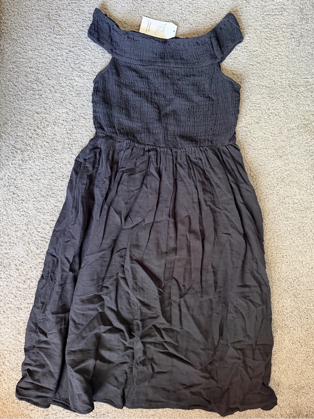 Time and Tru off-the-shoulder smocked midi dress NWT - Size L